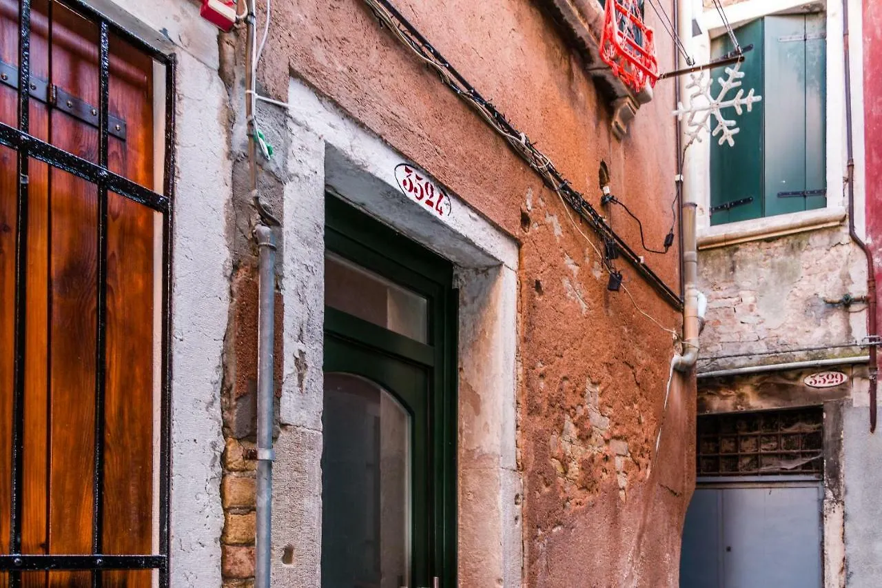Apartment Bragora 3524 Between San Marco And Biennale Venice
