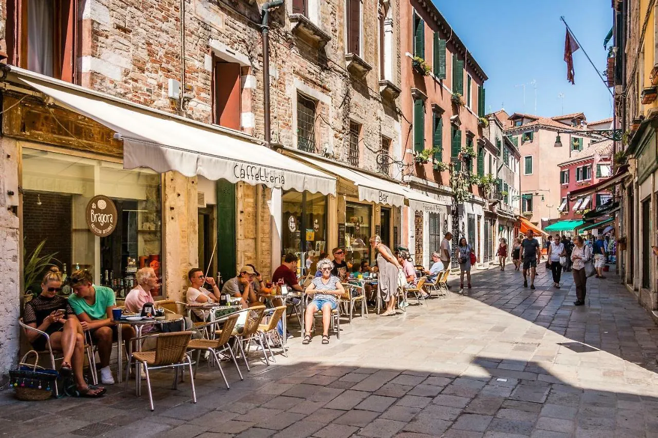 Apartment Bragora 3524 Between San Marco And Biennale Venice